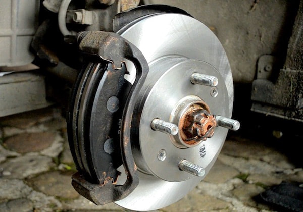 replacing the brake pads, replacing brake discs